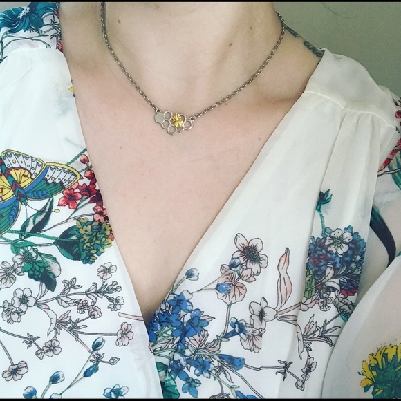 Honeycomb Necklace - Picture 2 of 3